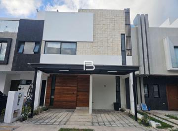 Casa · 153m² · 2 Recámaras · 2 Estacionamientos · En Renta Casa en Arbolada