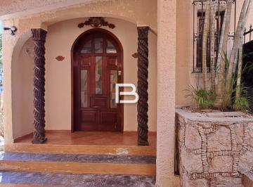 Casa · 300m² · 3 Recámaras · 2 Estacionamientos · Casa en Renta Sm 2 A, Cancún Centro