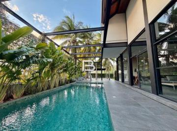 Casa · 1100m² · 3 Recámaras · 5 Estacionamientos · Casa en Renta Residencial Isla Dorada