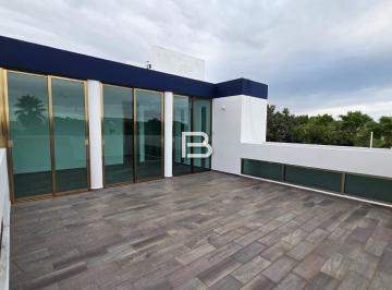 Casa · 4 Recámaras · 2 Estacionamientos · Casa en Aqua Residencial