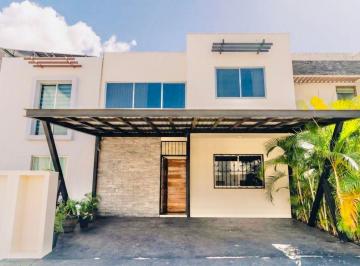 Casa de 3 habitaciones, Cancún · Casa en Venta en Cancún Oportunidad!