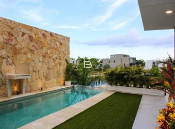 Casa · 420m² · 4 Recámaras · Casa en Puerto Cancún
