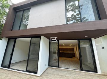 Casa · 225m² · 4 Recámaras · 2 Estacionamientos · Casa en Aqua Residencial