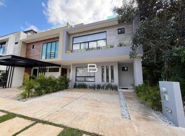Casa · 140m² · 3 Recámaras · 2 Estacionamientos · En Venta Casa de 3 Habitaciones en Arbolada Cancun