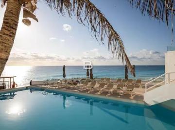 Departamento · 234m² · 4 Recámaras · 2 Estacionamientos · Departamento Penthouse en Venta Yamalkan Zona Hotelera Cancun