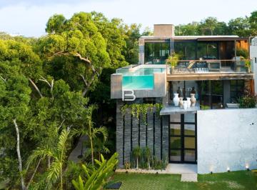 Casa · 382m² · 3 Recámaras · 2 Estacionamientos · Casa en Aldea Zama