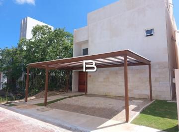 Casa · 200m² · 3 Recámaras · 2 Estacionamientos · Casa en Fraccionamiento Vía Cumbres