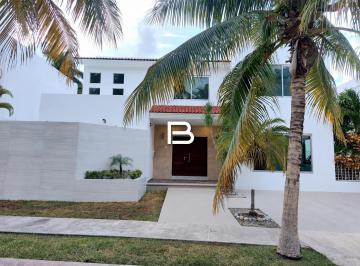 Casa · 520m² · 4 Recámaras · 3 Estacionamientos · Casa en Residencial Villa Magna