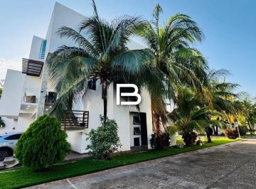 Casa · 120m² · 3 Recámaras · 2 Estacionamientos · Casa en Cancún