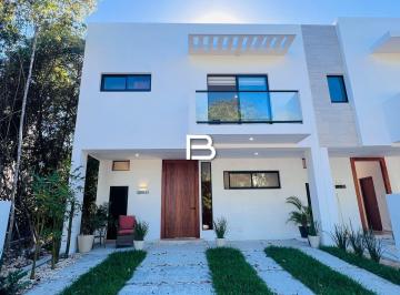 Casa · 111m² · 3 Recámaras · 2 Estacionamientos · Casa en Arbolada