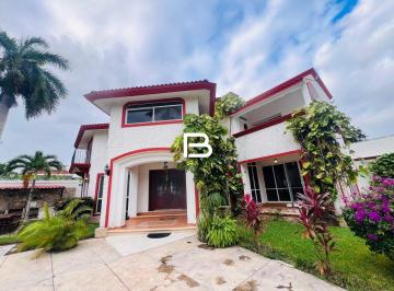 Casa · 1250m² · 3 Recámaras · 7 Estacionamientos · Casa en Cancún