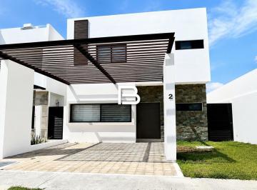 Casa · 198m² · 3 Recámaras · 2 Estacionamientos · Casa en Aqua Residencial