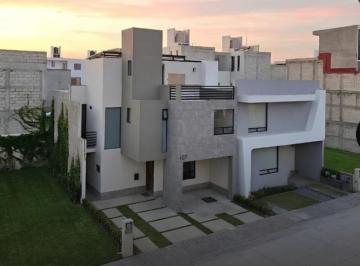 Casa · 120m² · 3 Recámaras · 2 Estacionamientos · Casa $3,150,000 en Explanada Sur. Fracc. Explanada Sur.
