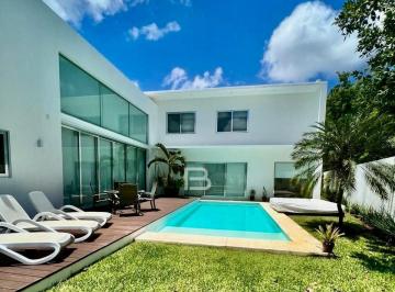 Casa · 650m² · 4 Recámaras · 3 Estacionamientos · Casa en Venta en Residencial Cumbres
