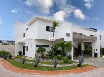 Casa · 296m² · 4 Recámaras · 3 Estacionamientos · Casa en Residencial Cumbres