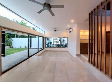 Casa · 520m² · 4 Recámaras · 3 Estacionamientos · Casa en Residencial Villa Magna