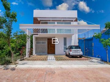 Casa · 257m² · 4 Recámaras · 3 Estacionamientos · Casa en Residencial Río