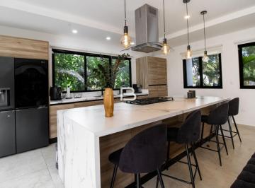 Casa · 220m² · 4 Recámaras · Casa en Fraccionamiento Arbolada