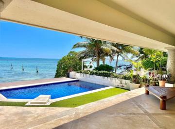 Casa · 306m² · 4 Recámaras · Casa en Venta Zona Hotelera Frente Al Mar