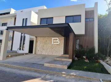 Departamento · 240m² · 3 Recámaras · 2 Estacionamientos · En Venta Casa en Residencial Via Cumbres en Cancun