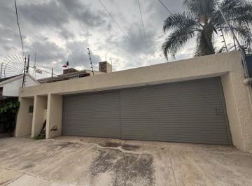 Casa de 4 habitaciones, Zapopan · Casa en Venta Col. Jardines Vallarta, Zapopan Jalisco.