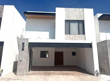 N/A · Casa Nueva a Estrenar, en Renta Super Equipada.