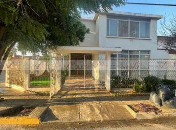 Casa uso de suelo · 185m² · 2 Recámaras · 1 Estacionamiento · Casa con Uso de Suelo en Renta en México