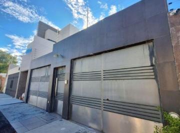 Casa de 2 habitaciones, Morelia · Casa en Renta Amueblada Frente a Cotsco Una Planta 190 de Contrucción 2 Rec Amplia Jardín Interior