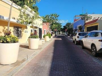 12d8d50897d1752d349ac19e9903d857319d9f1366454e9f5e977d620c29cc7f · Casa en Paseo Gastronómico Para Remodelar.
