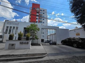 Departamento de 2 habitaciones, Zapopan · Penthouses / Departamento en Renta Torre Vertikale 160 m²