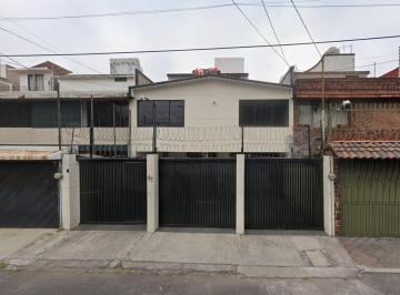 Casa de 4 habitaciones, Coyoacán · Casa en Venta en Prado Churubusco, Coyoacán.