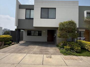 Casa en condominio · 270m² · 5 Recámaras · 2 Estacionamientos · Casa en Venta Coto La Toscana - Zona Real