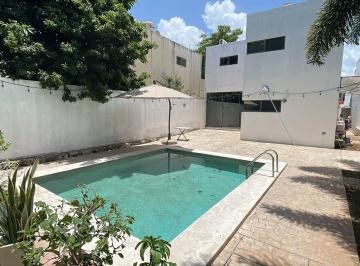 Casa · 183m² · 3 Recámaras · 3 Estacionamientos · Casa en Venta con Alberca en Conkal, Yucatán