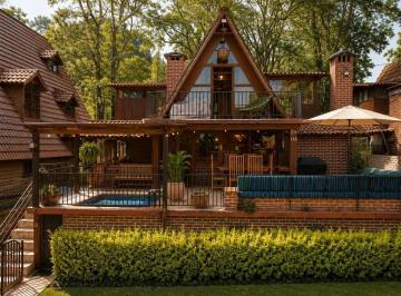 1 · Cabaña de Madera en Venta en Avándaro, Valle de Bravo