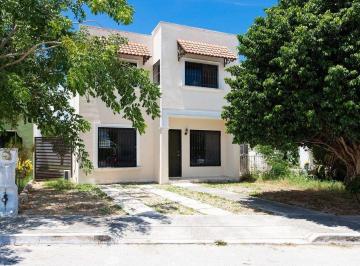 4f58939dff7a495f2dff721f973287b906606f0d2d171e1d0c6fda5b0cd264ff · Casa en Venta en Gran Santa Fe Merida