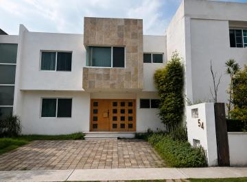 Casa de 3 habitaciones, Querétaro · Casa en Venta en Col. Fraccionamiento Centro Sur, Qro.