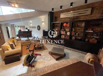Casa · 390m² · 3 Recámaras · 3 Estacionamientos · Casa en Bosques de La Herradura en Venta