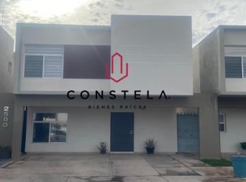 Casa · 3 Recámaras · 2 Estacionamientos · Casa en Renta Serrata