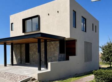 Casa de 5 habitaciones, Querétaro · Casa Flama 65 - en Renta en Altozano