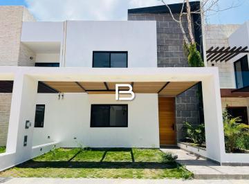 Casa · 160m² · 4 Recámaras · 2 Estacionamientos · Casa en Residencial Río
