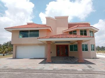 Casa de 3 habitaciones, Emiliano Zapata · Espectacular Residencia en Venta Club de Golf de Xalapa