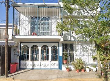 Casa de 4 habitaciones, Coacalco de Berriozábal · Casa en Venta en Bosques del Valle, San Francisco Coacalco.