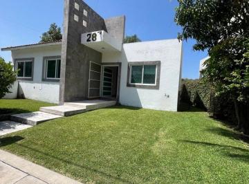 Casa de 3 habitaciones, Yautepec · Casa de 346 m² con 3 Recámaras en Venta en Vergeles de Oaxtepec