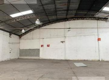 Local comercial · 800m² · 2 Estacionamientos · Bodega Comercial con Oficinas en Gustavo A. Madero