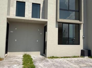 Casa de 2 habitaciones, Zapopan · Casa en Renta Lomas del Centinela Aveida Altika 500 Coto H2