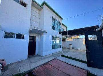 Casa · 164m² · 3 Recámaras · 2 Estacionamientos · Casa en Renta en Valle Dorado, Ensenada, B. C.