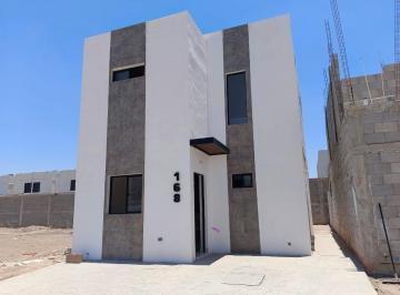 Casa · 140m² · 3 Recámaras · 1 Estacionamiento · Casa en Venta en Residencial Nogalera, Gómez Palacio, Dgo.