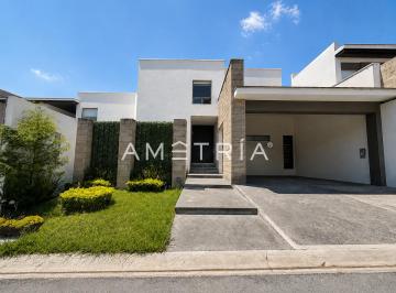 Casa de 3 habitaciones, Monterrey · Casa en Venta Montealban Residencial, Carretera Nacional