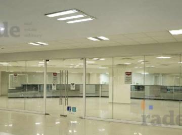 Local comercial · 470m² · Local en Plaza San Pedro, Humberto Lobo, Spgg