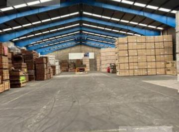 Local comercial · 2600m² · 6 Recámaras · 4 Estacionamientos · Bodega Comercial en Agrícola Oriental Cerca del Aicm